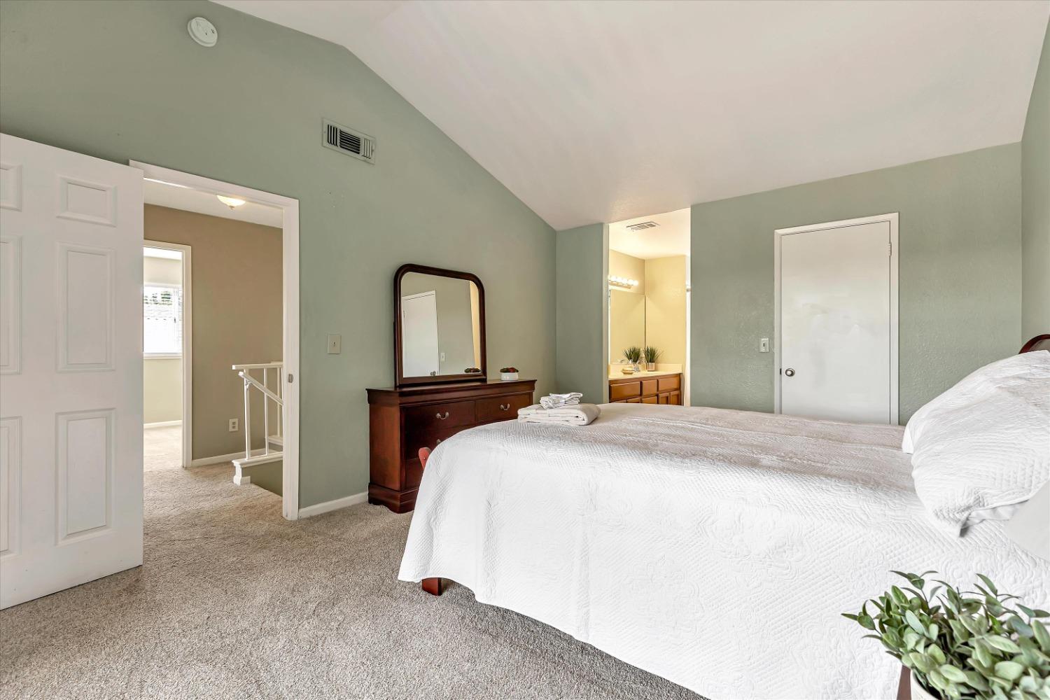 151 Creekside Circle