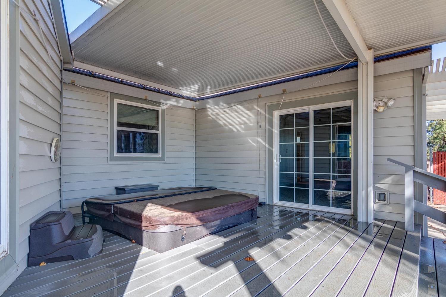 11740 Brauer Lane