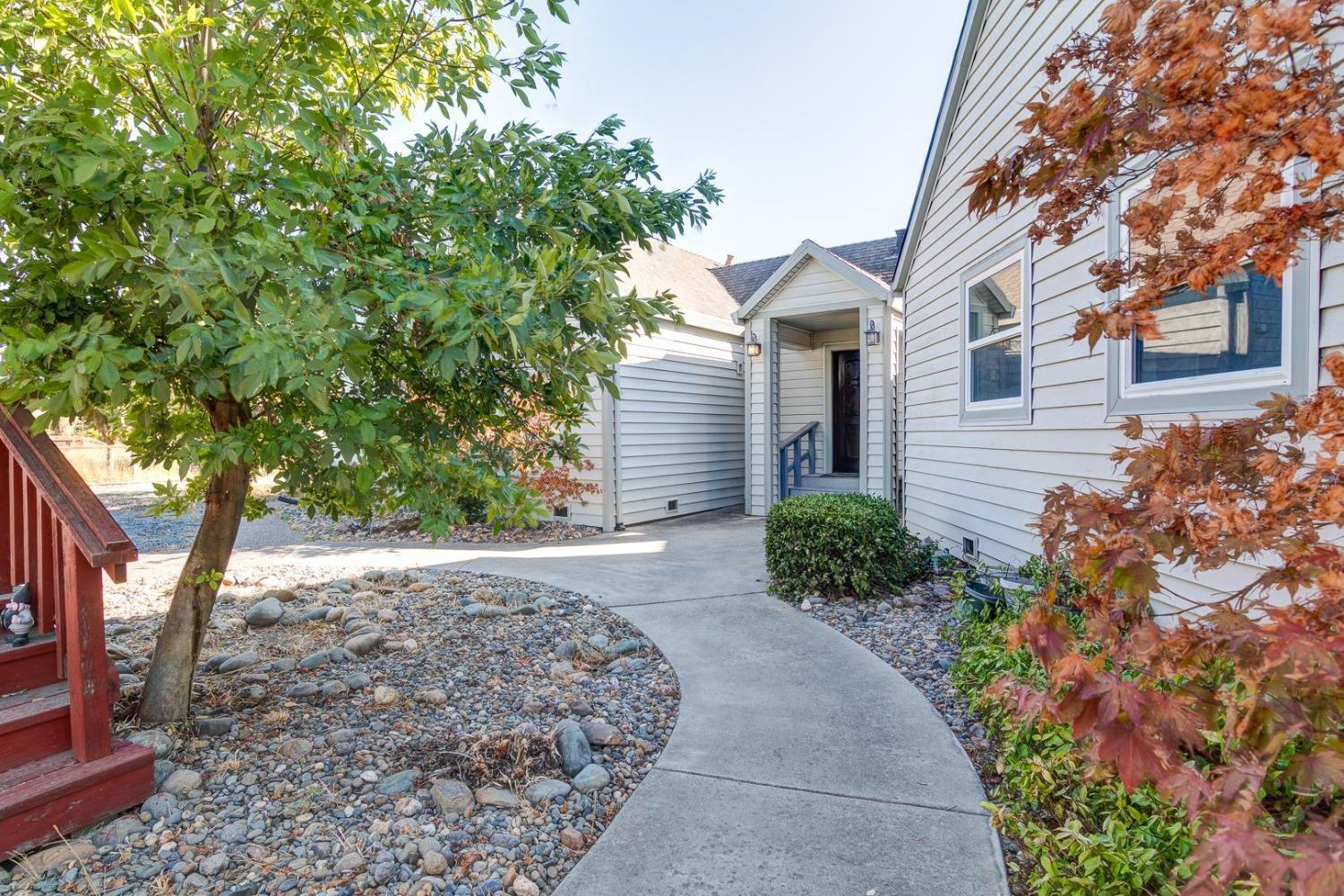 11740 Brauer Lane
