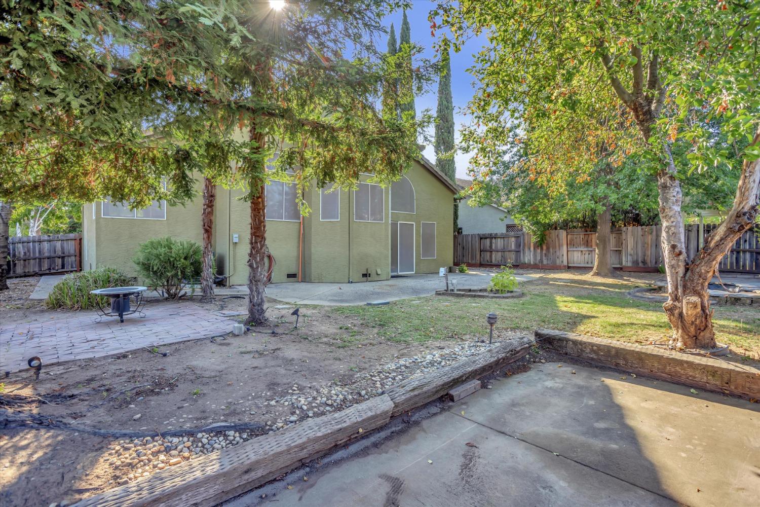 8010 Pinot Noir Way