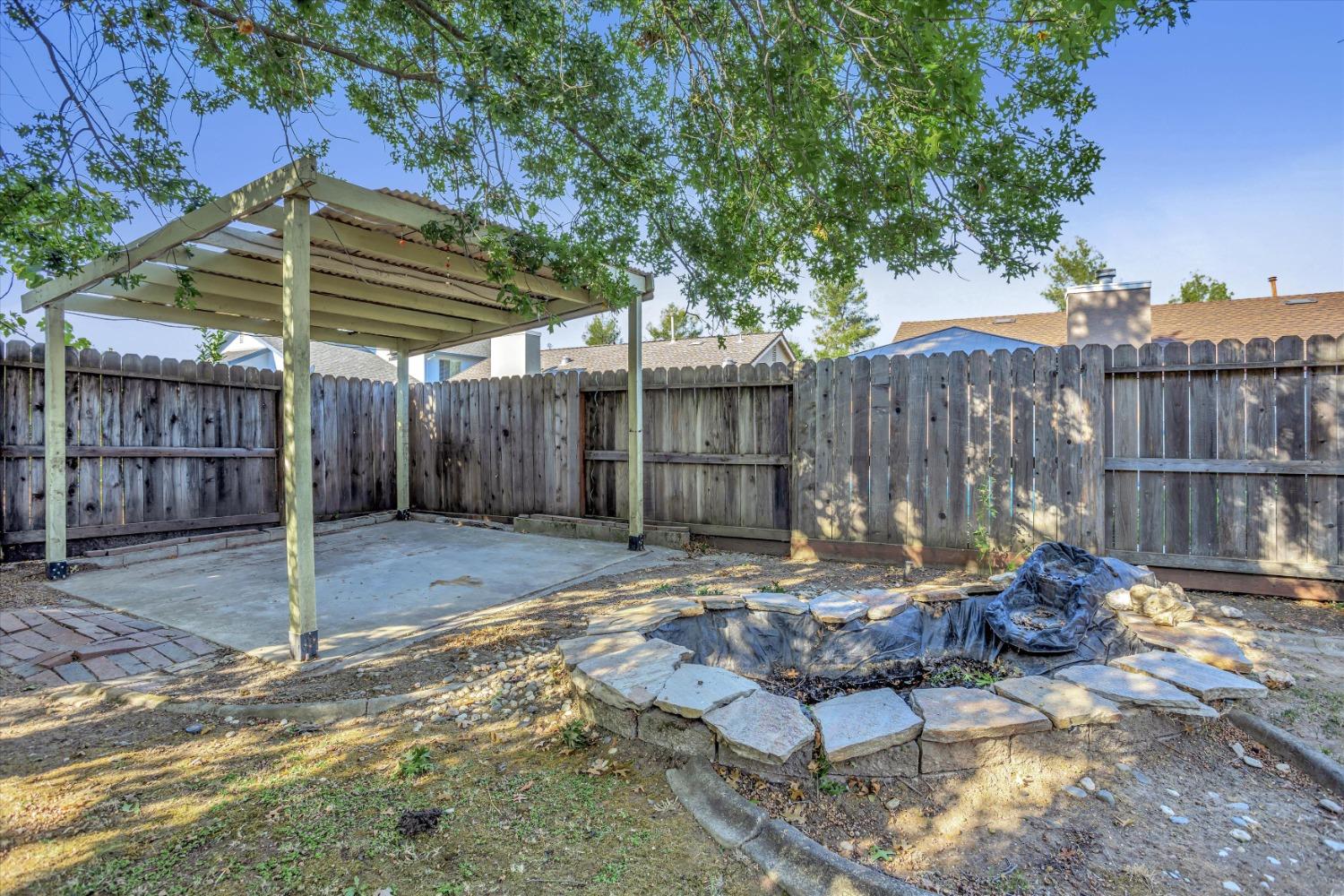 8010 Pinot Noir Way