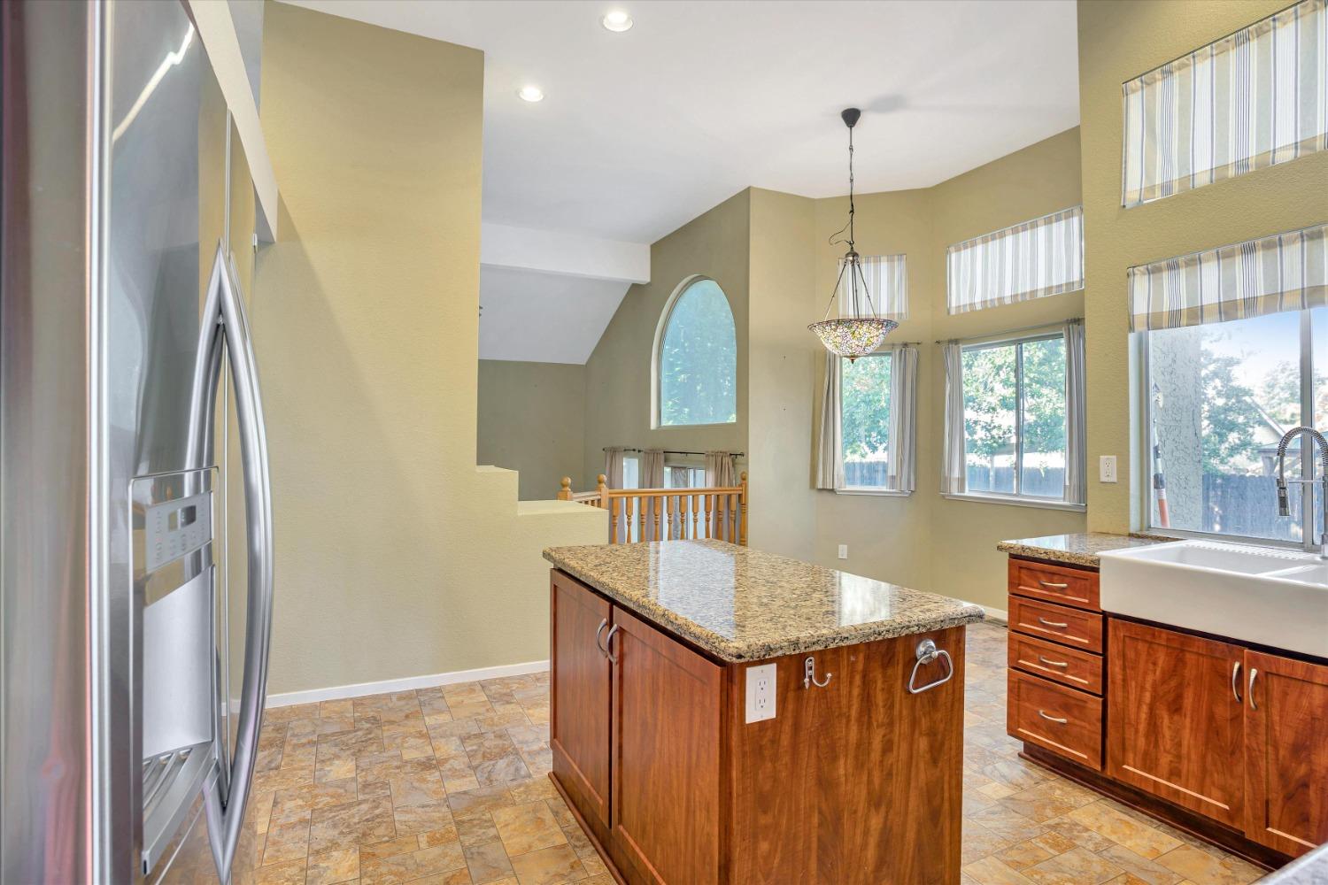 8010 Pinot Noir Way