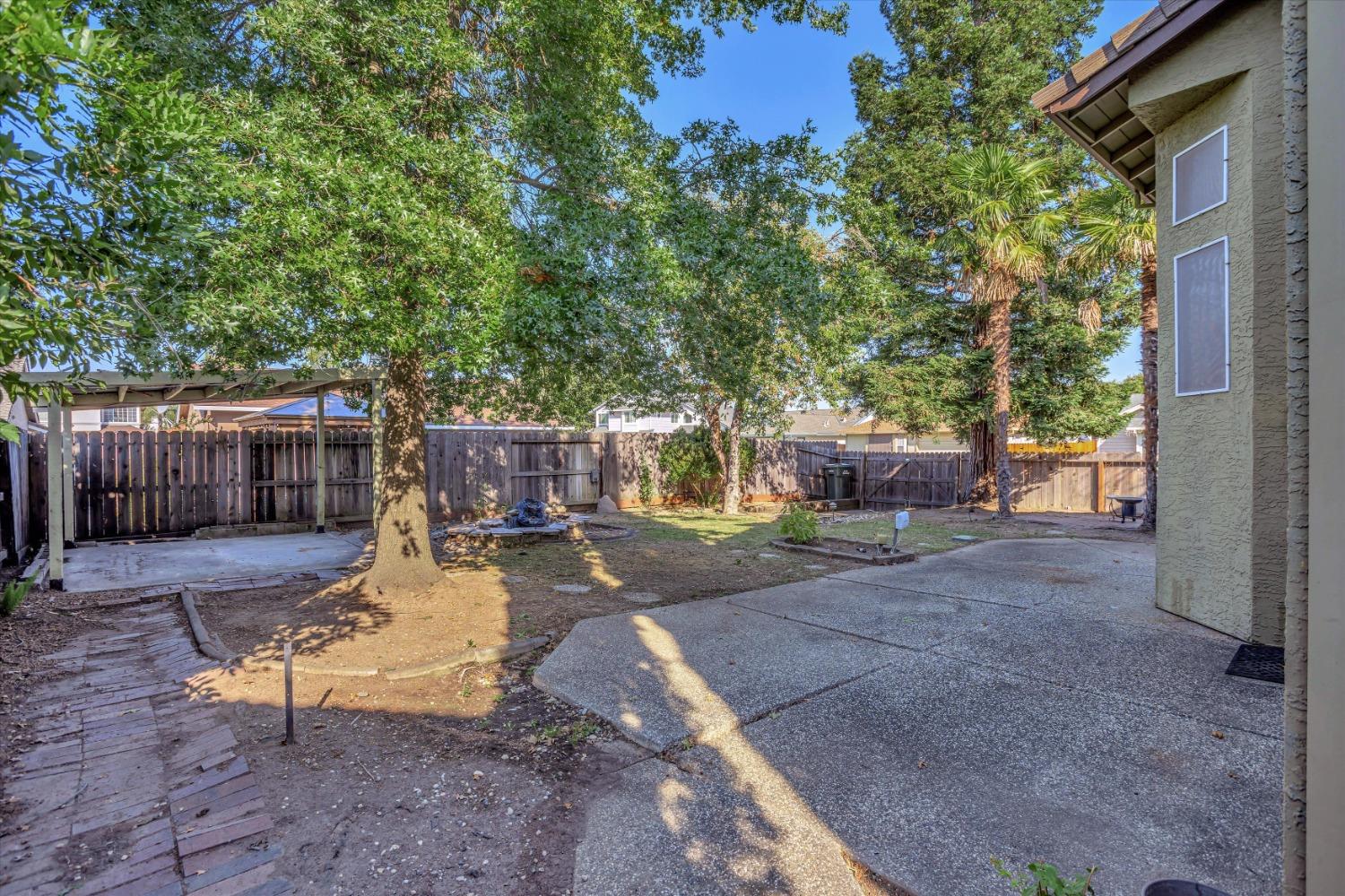 8010 Pinot Noir Way