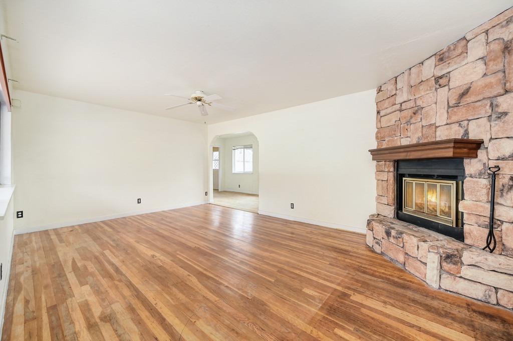 706 Orange Grove Way