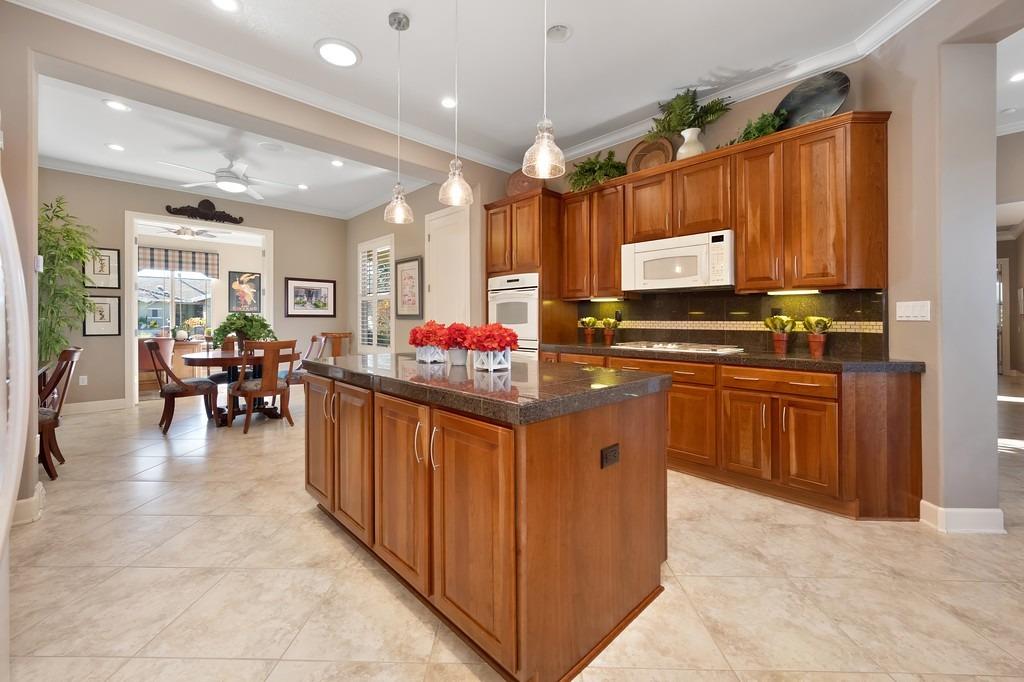 1216 Segolily Lane