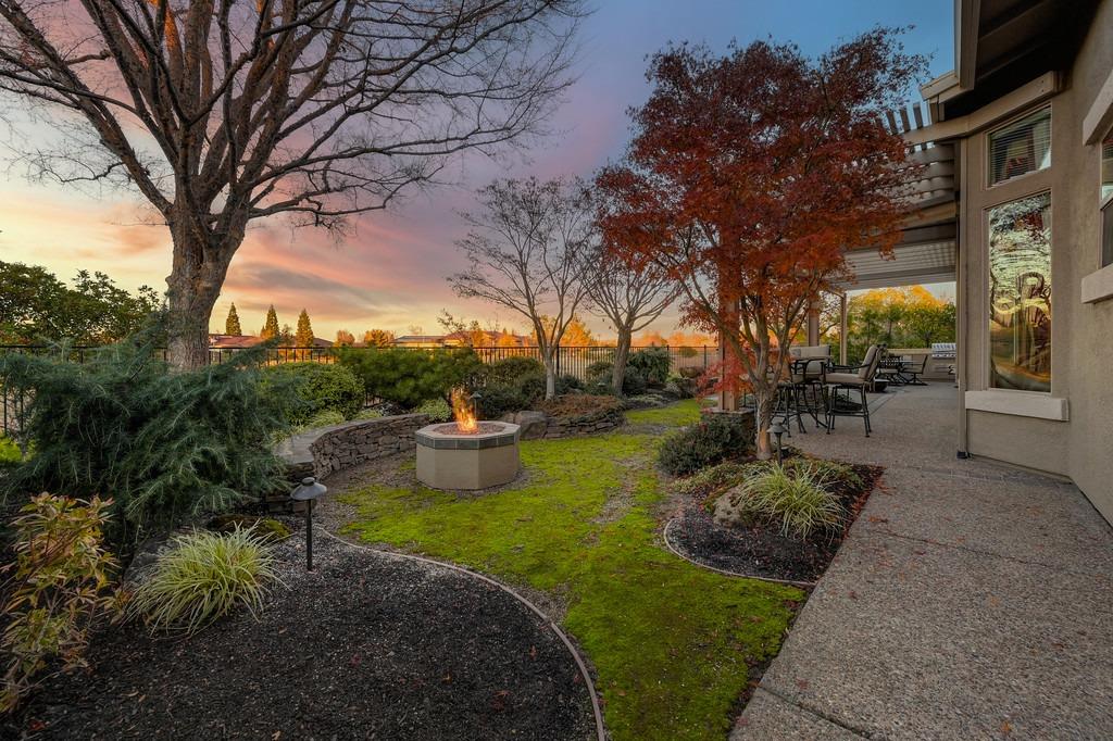 1216 Segolily Lane