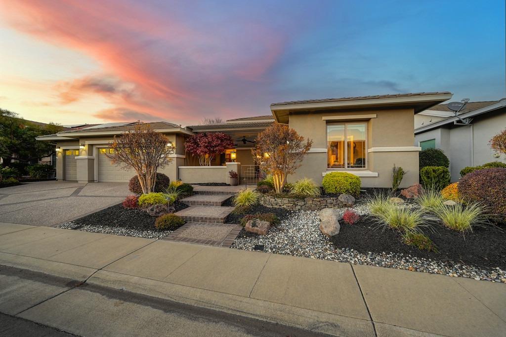 1216 Segolily Lane