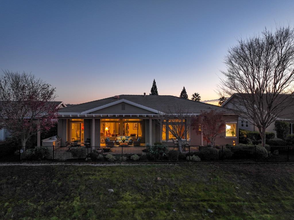 1216 Segolily Lane