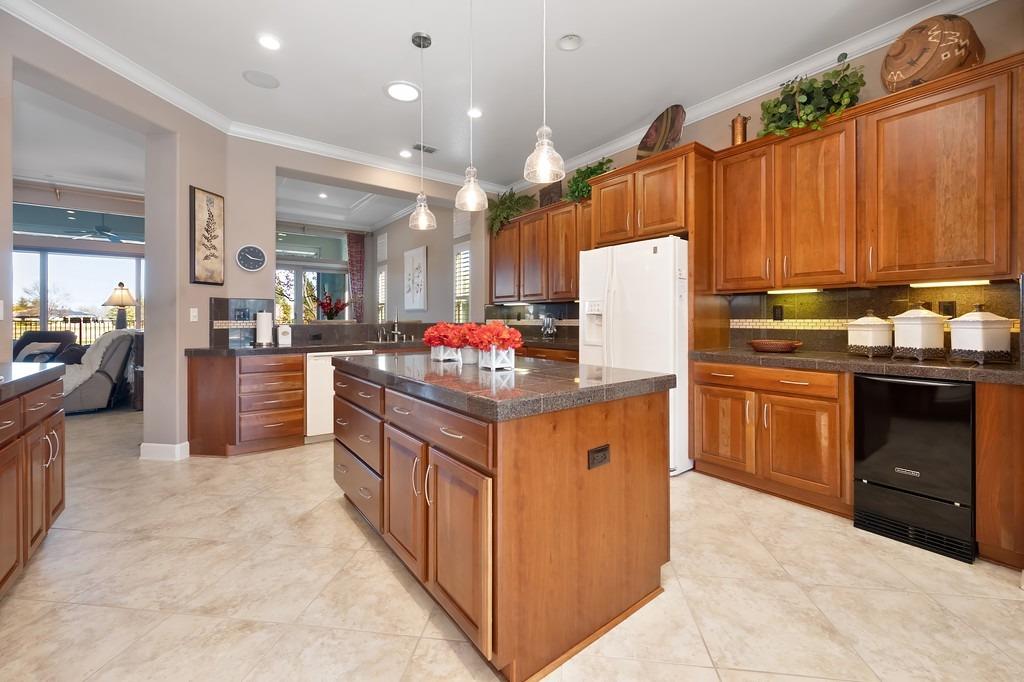 1216 Segolily Lane