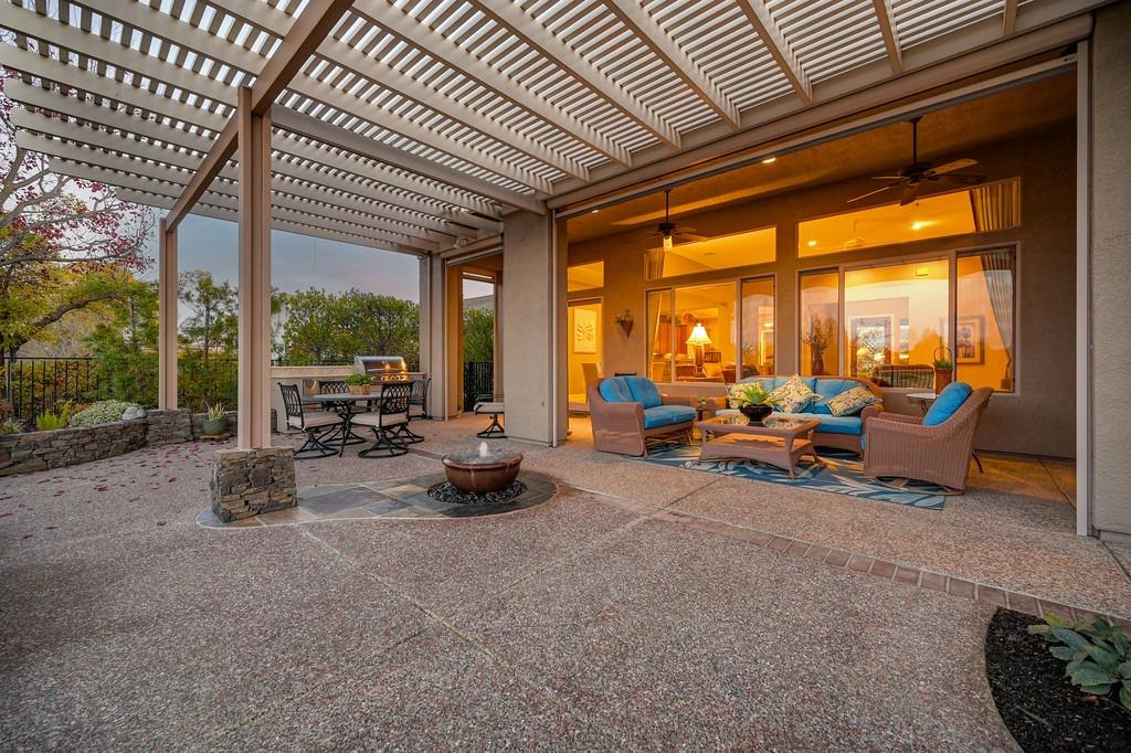1216 Segolily Lane