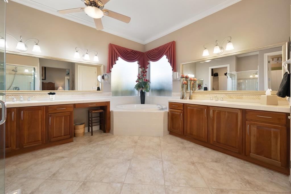 1216 Segolily Lane