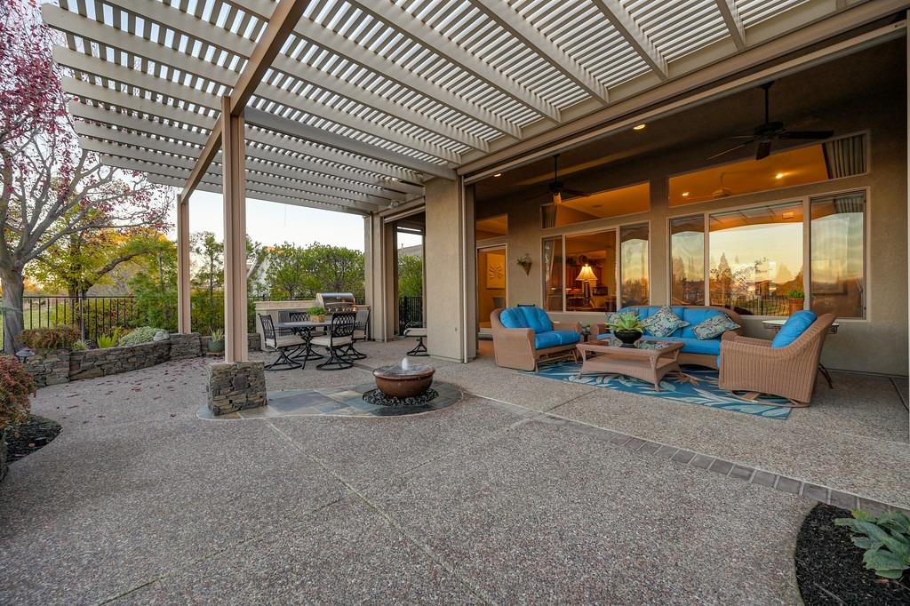 1216 Segolily Lane