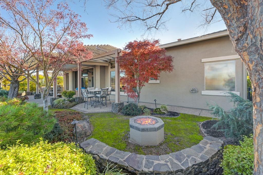 1216 Segolily Lane