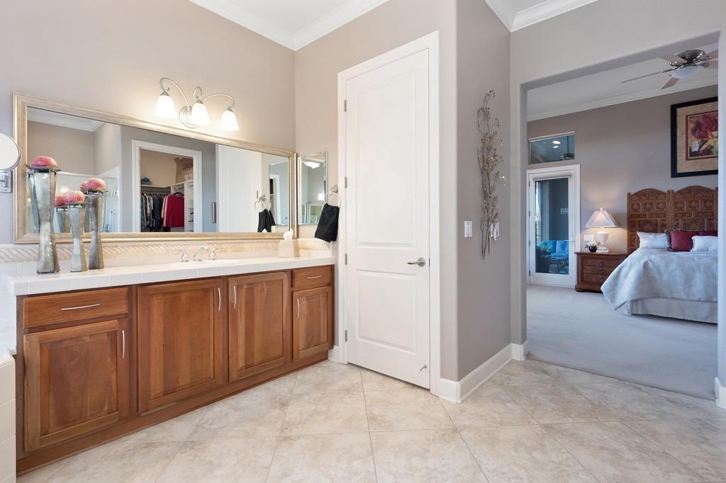 1216 Segolily Lane