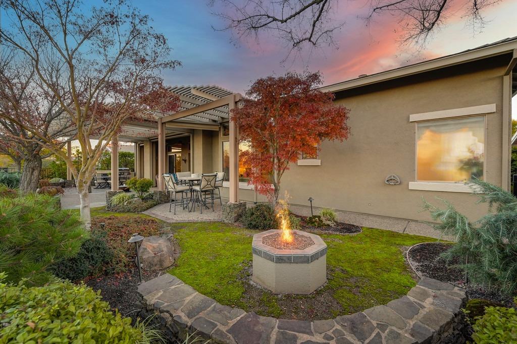 1216 Segolily Lane