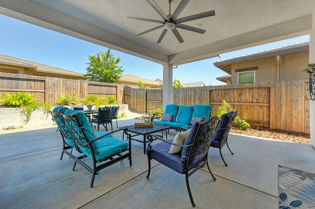 1240 Leo Lane