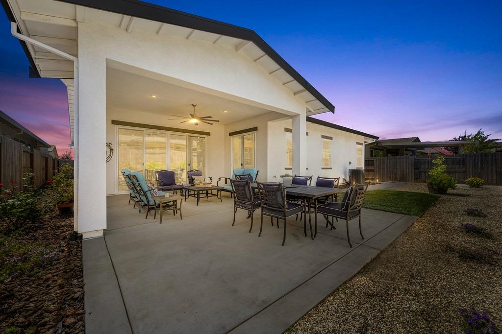 1240 Leo Lane