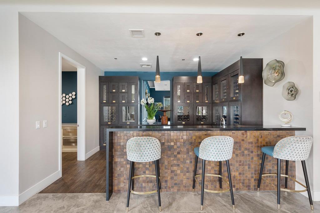 1240 Leo Lane
