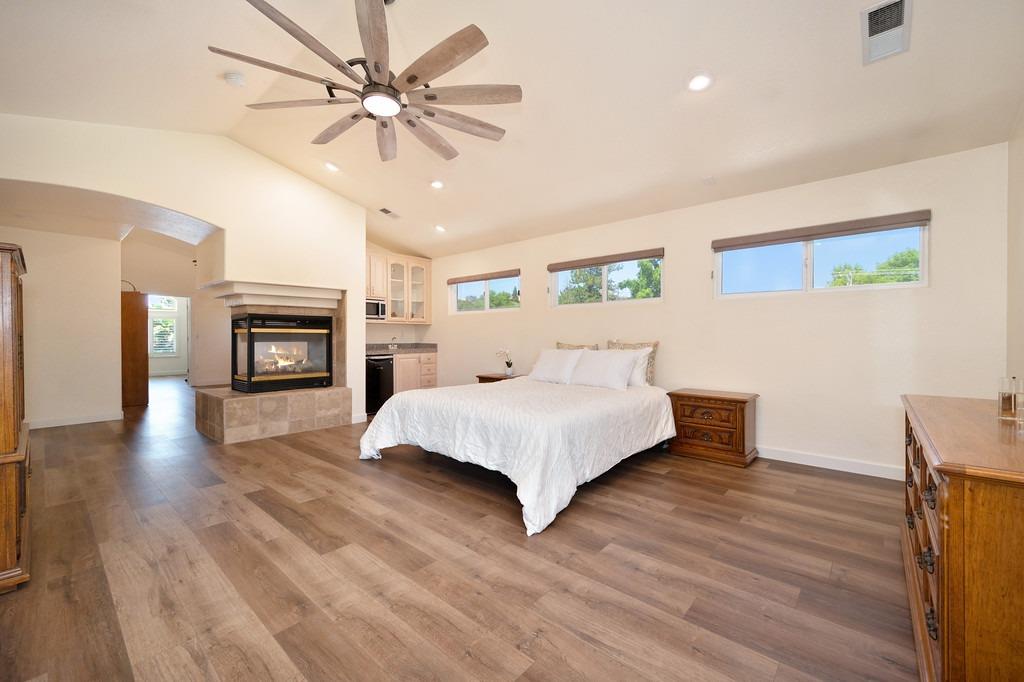 3440 Argonaut Drive