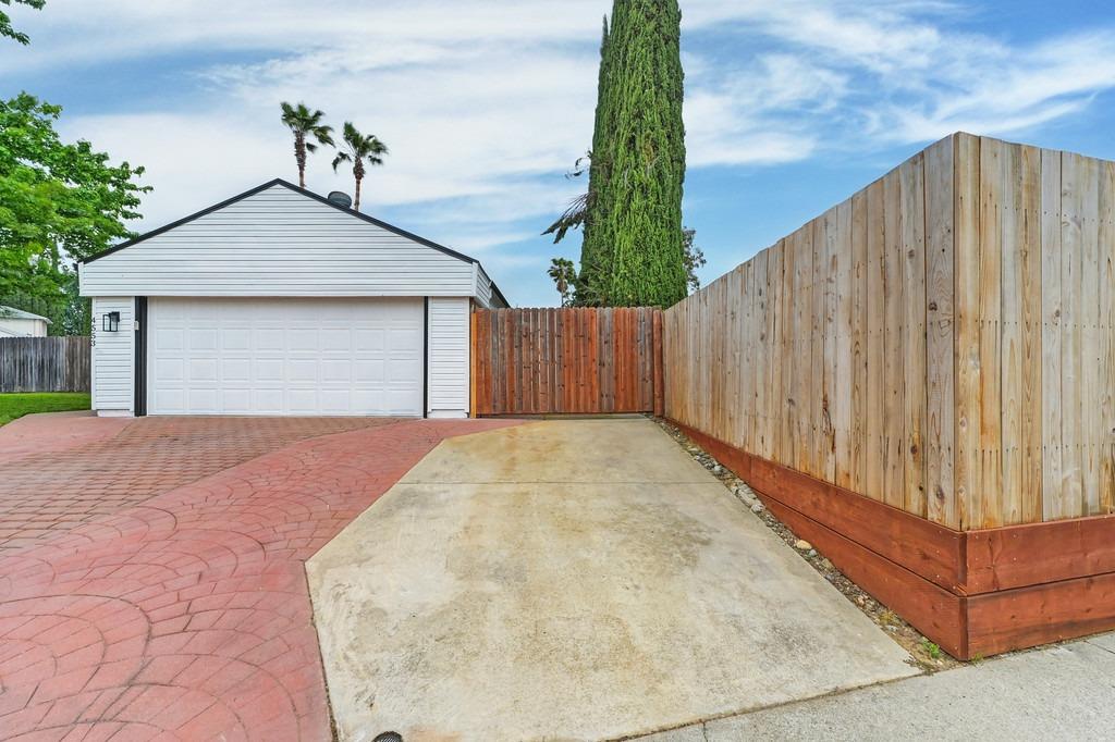 4553 Loch Haven Way