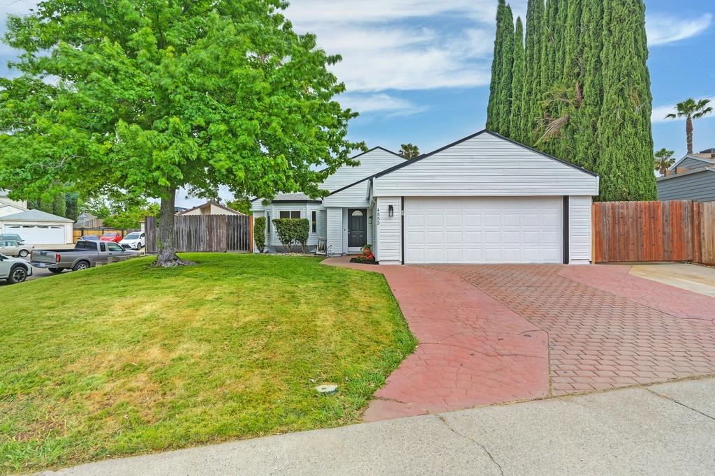 4553 Loch Haven Way