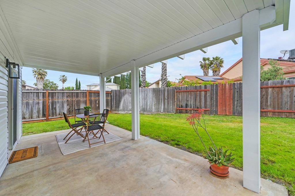 4553 Loch Haven Way