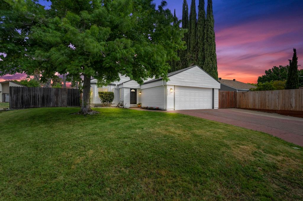 4553 Loch Haven Way