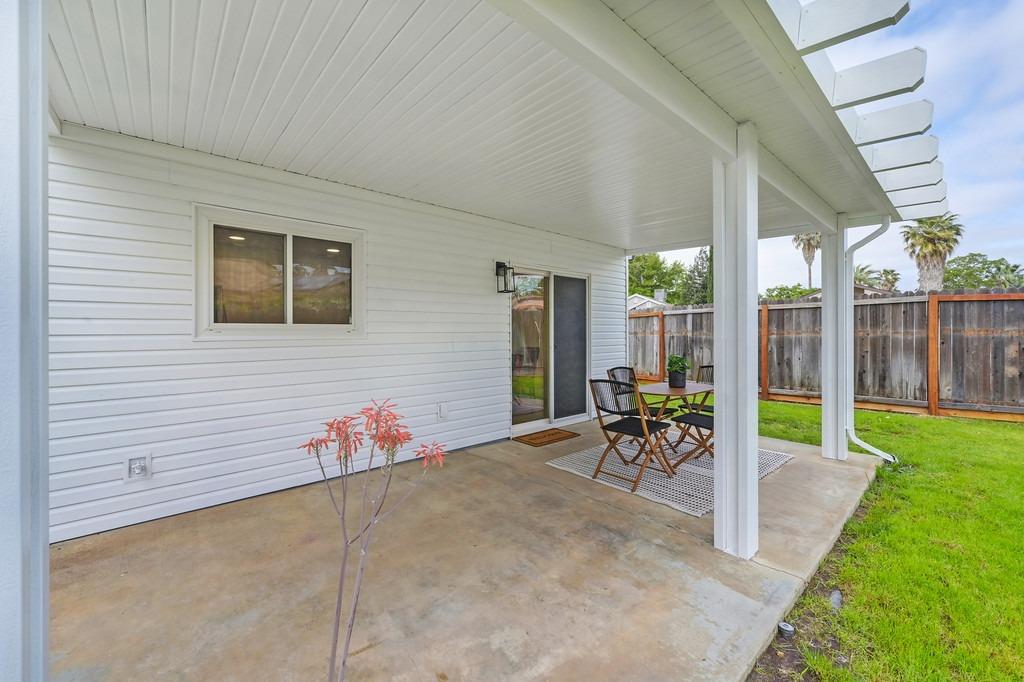 4553 Loch Haven Way
