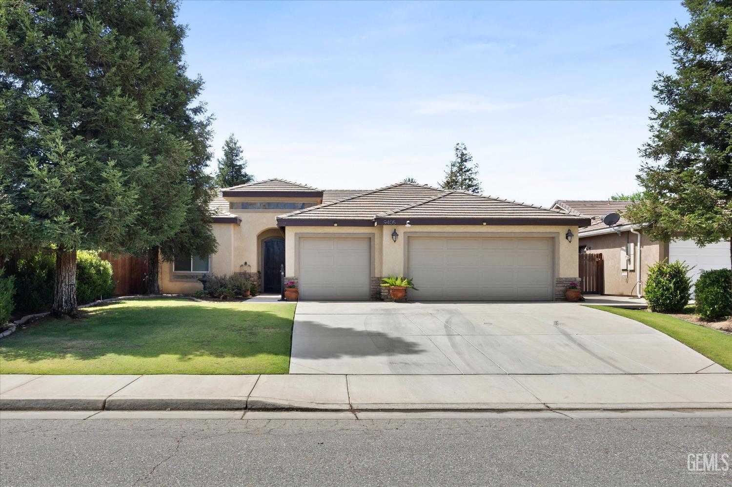 9405 Red Rock Creek Way