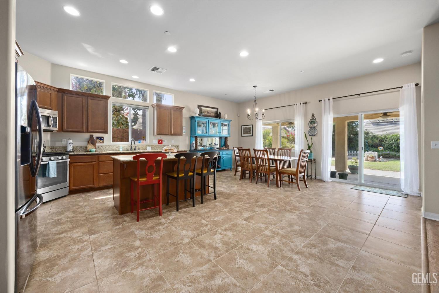 9405 Red Rock Creek Way