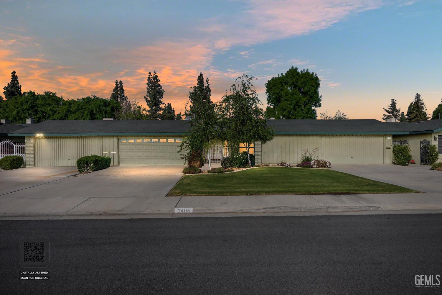 1405 Thunderbird Street