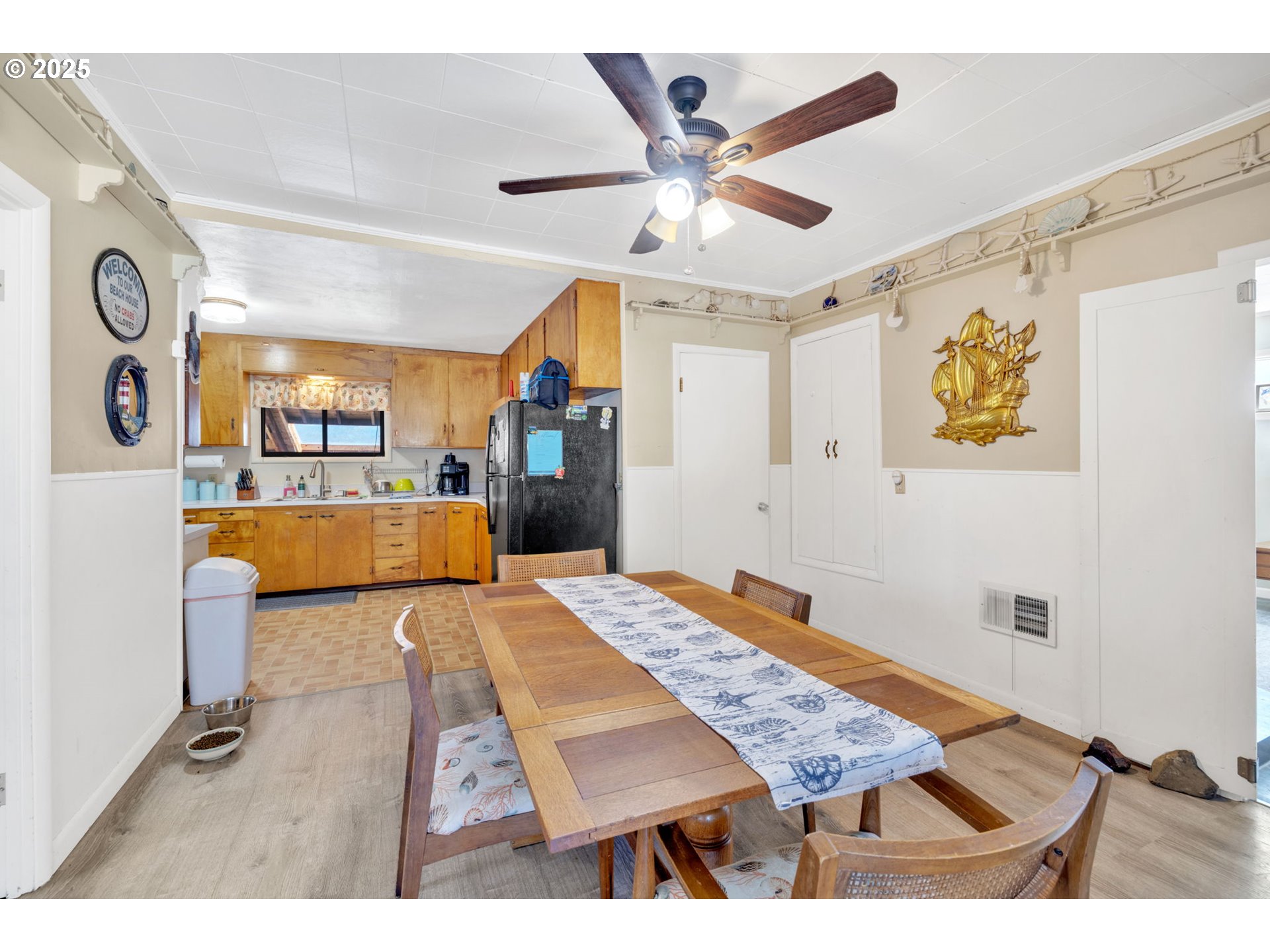 835 N HOLLADAY DR