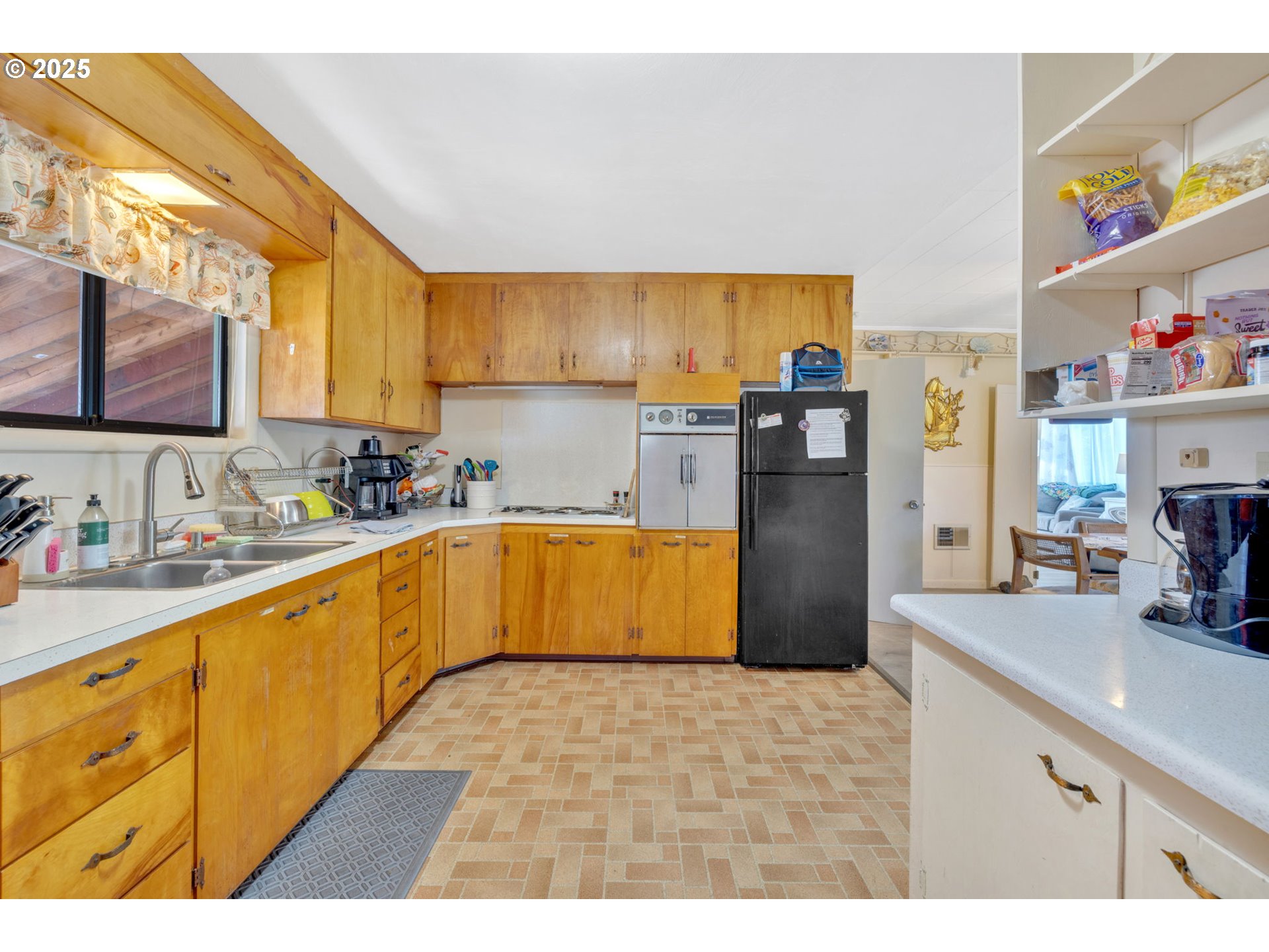 835 N HOLLADAY DR