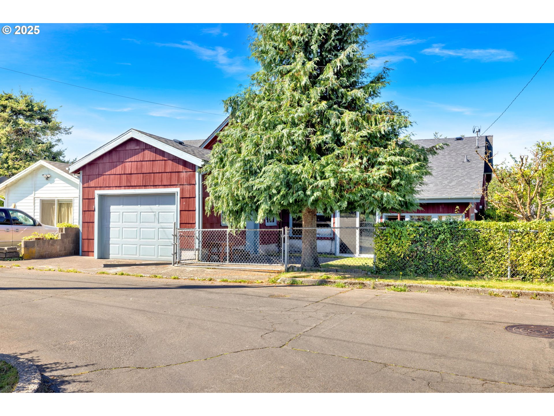835 N HOLLADAY DR