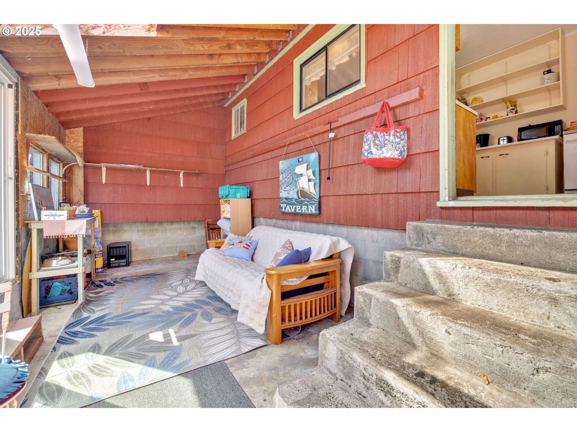 835 N HOLLADAY DR