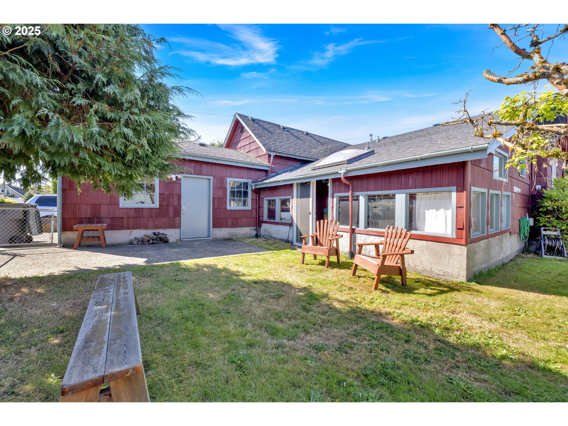 835 N HOLLADAY DR