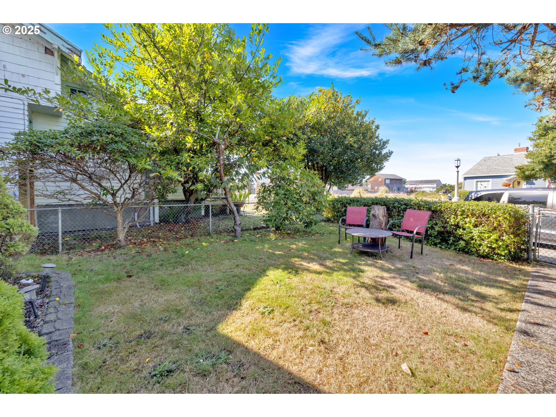 835 N HOLLADAY DR
