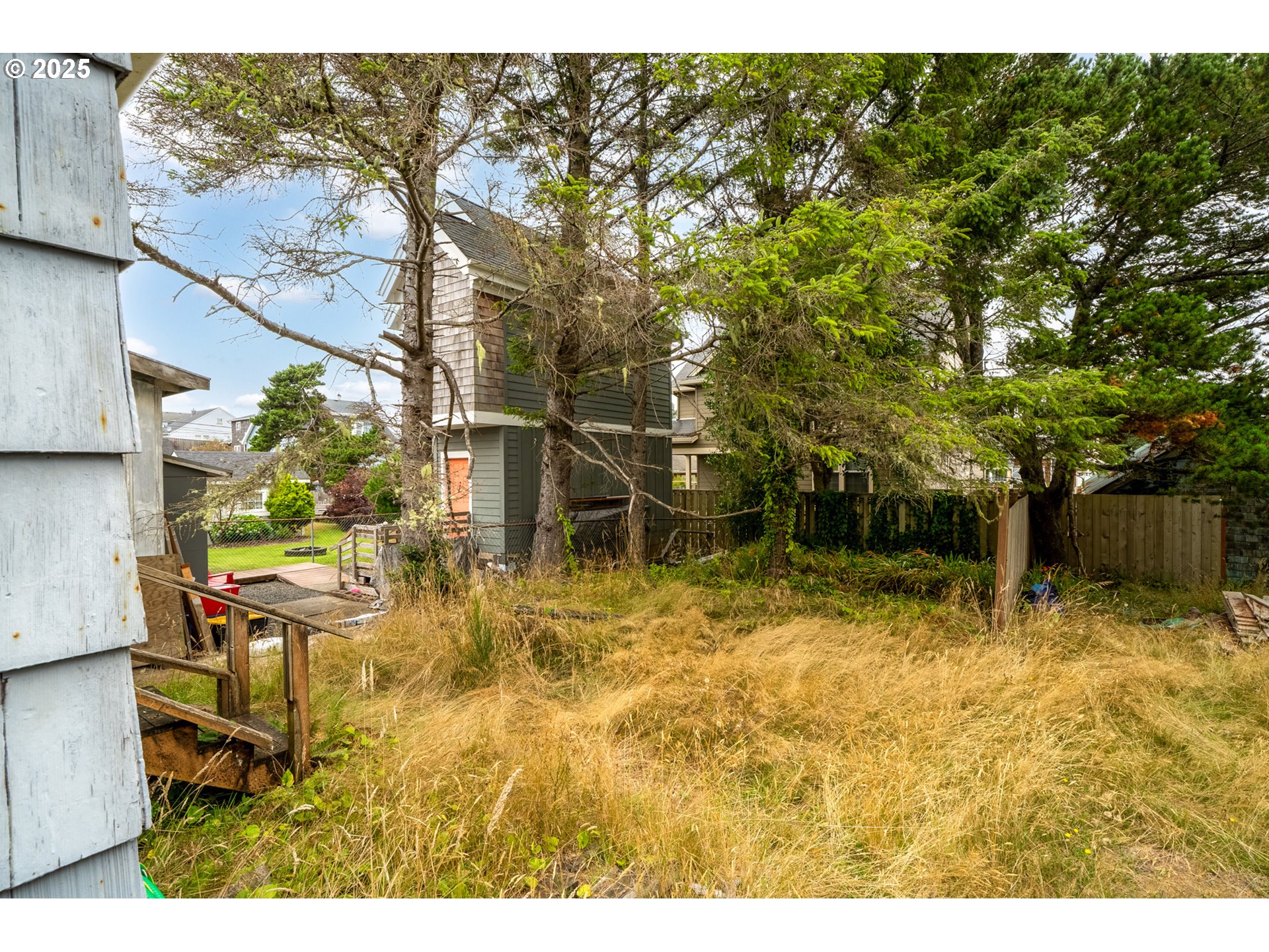 324 6TH AVE