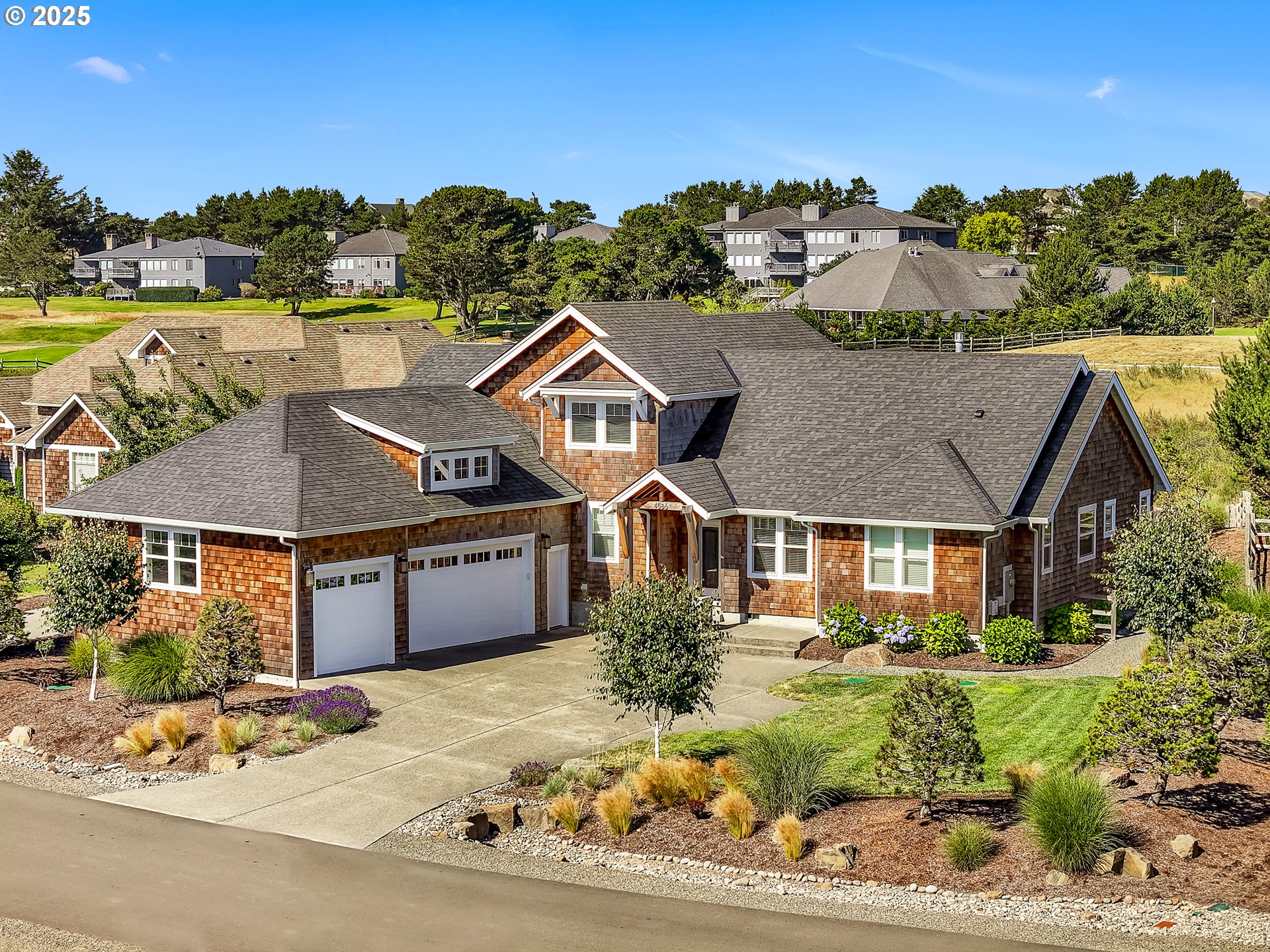 4586 DRUMMOND CT