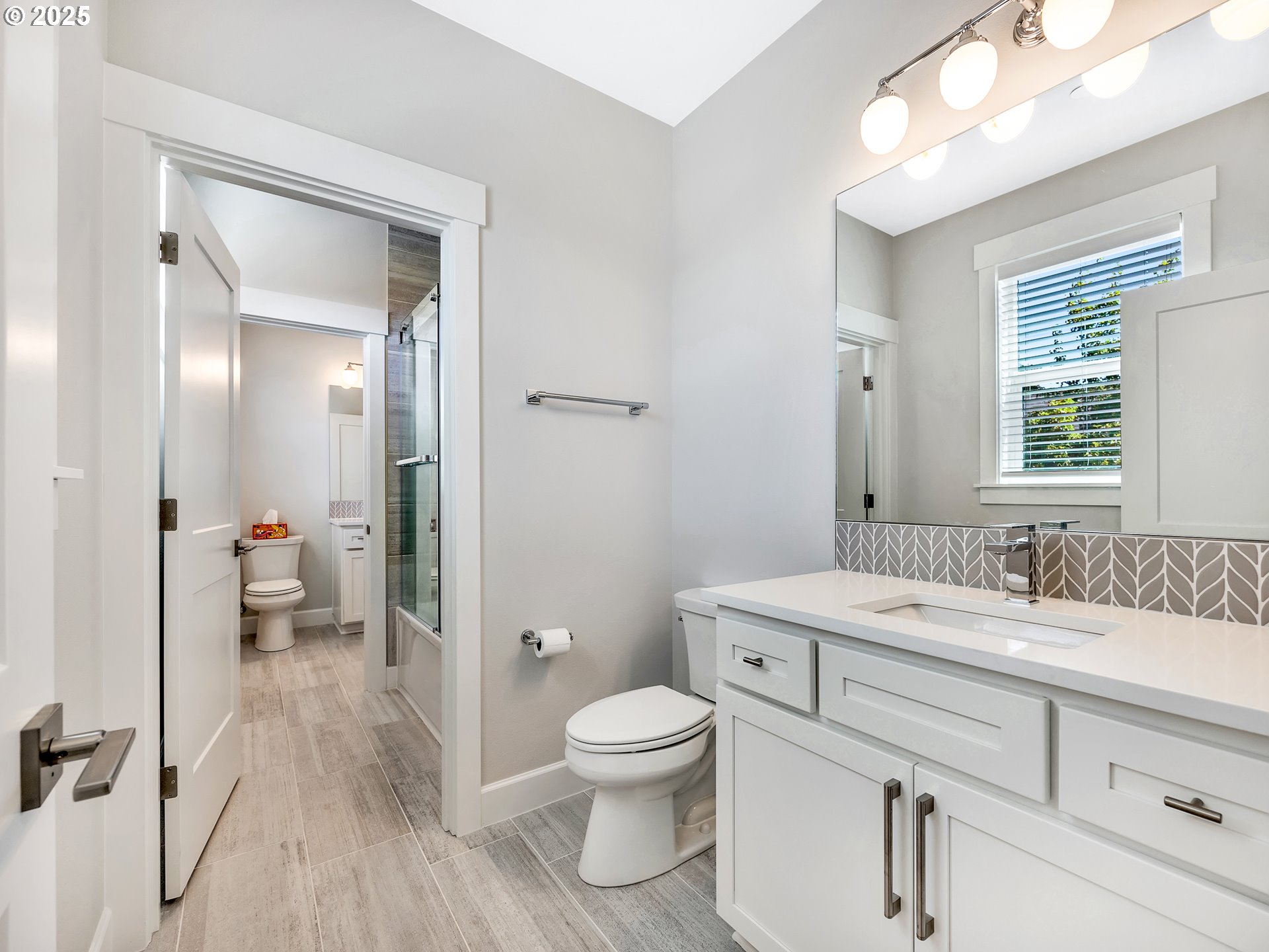 4586 DRUMMOND CT