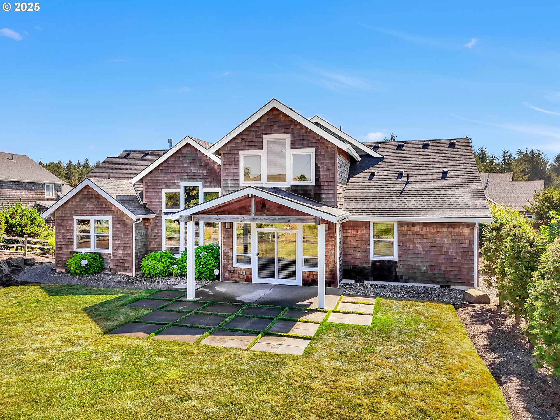 4586 DRUMMOND CT