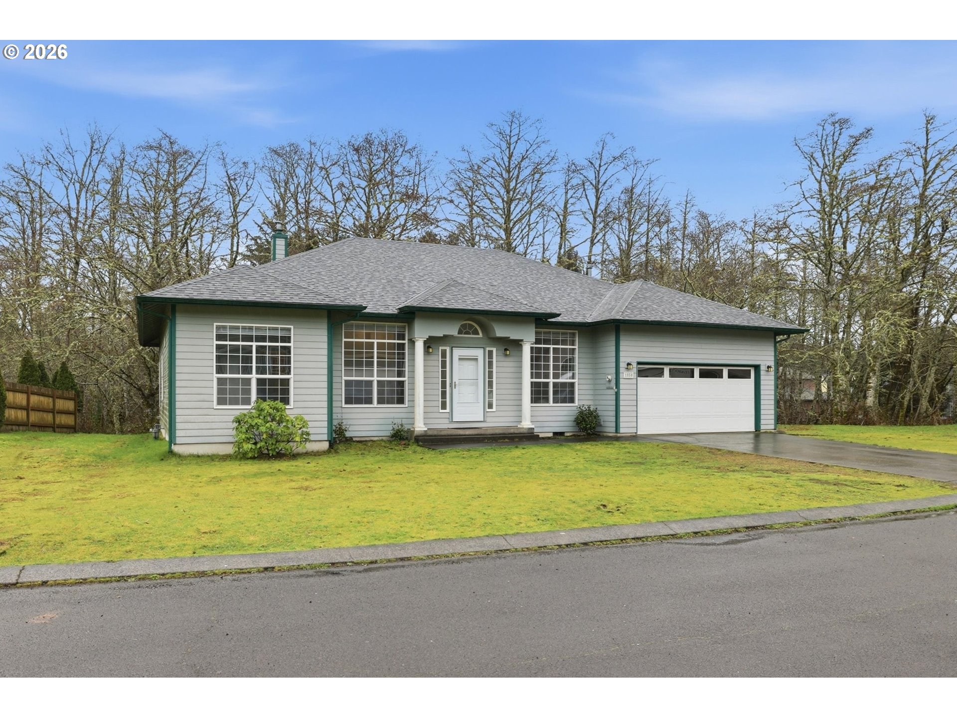 1050 PEACOCK ST