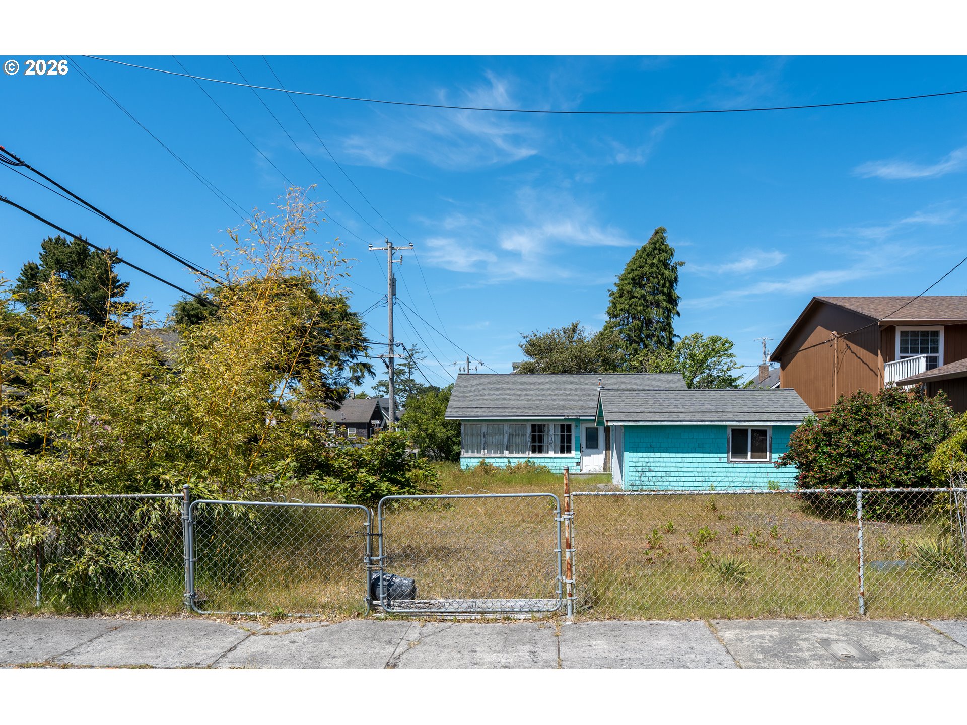 1019 N FRANKLIN ST