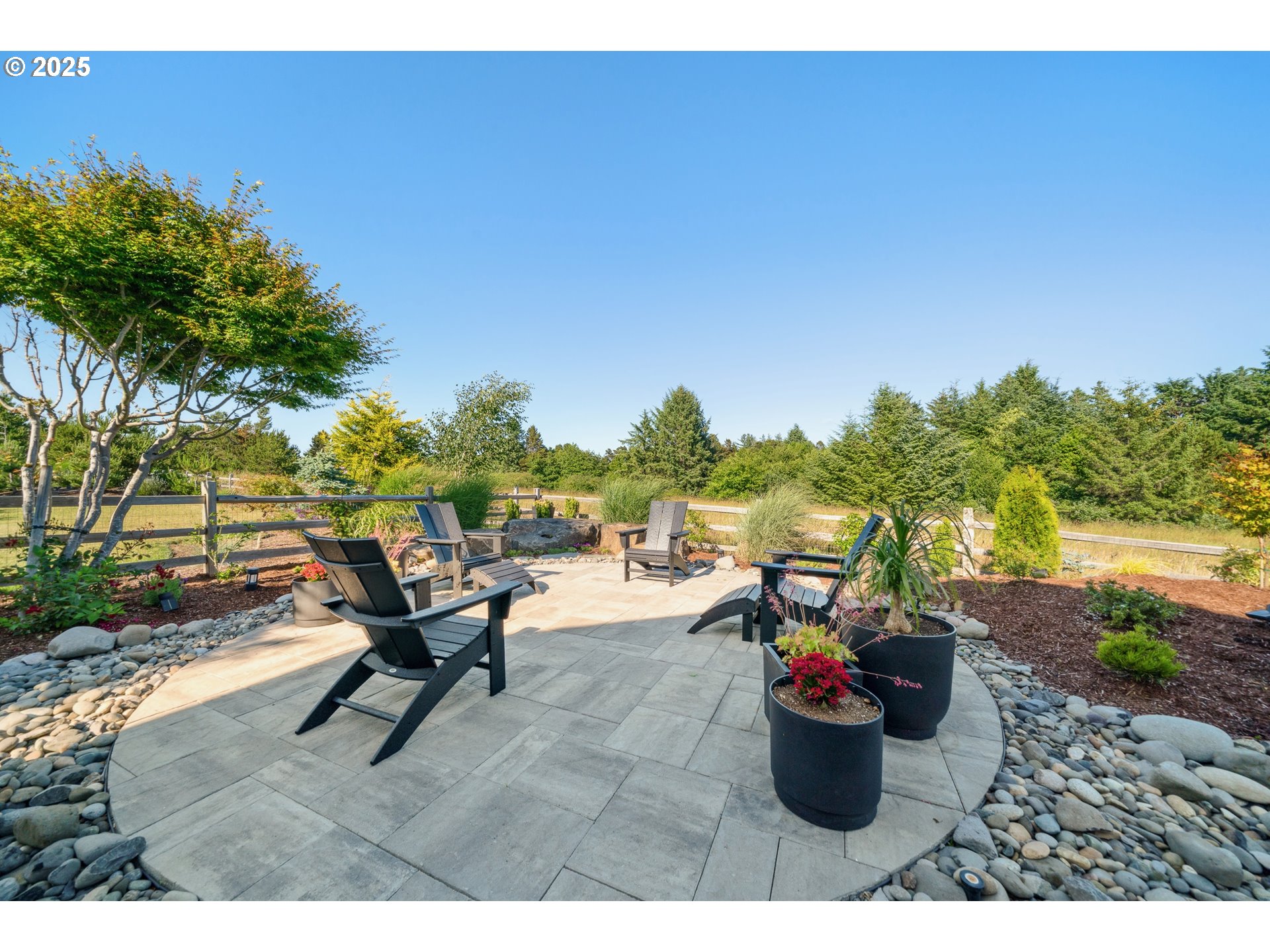 5399 DRUMMOND DR