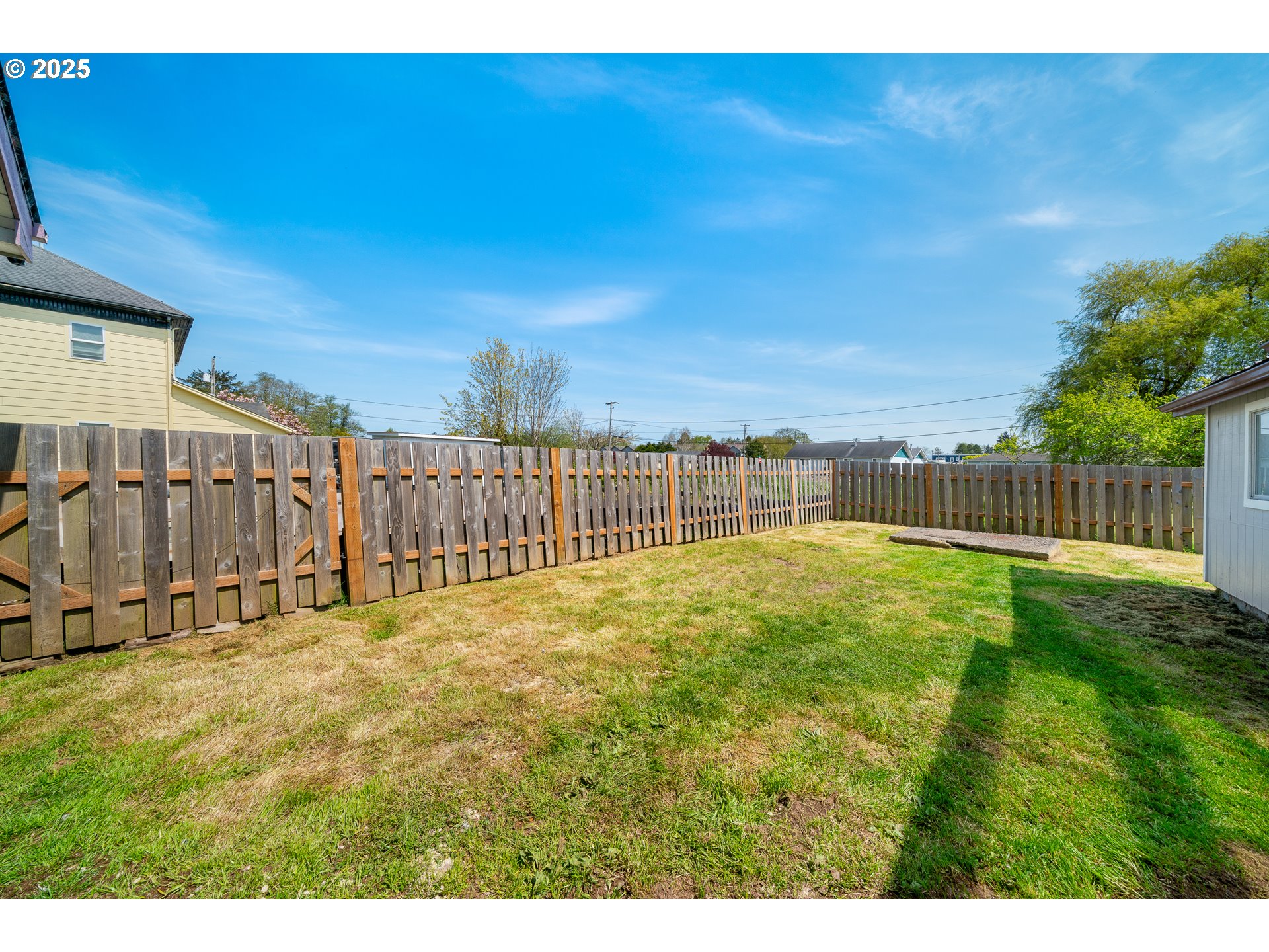 130/140 SW ALDER CT