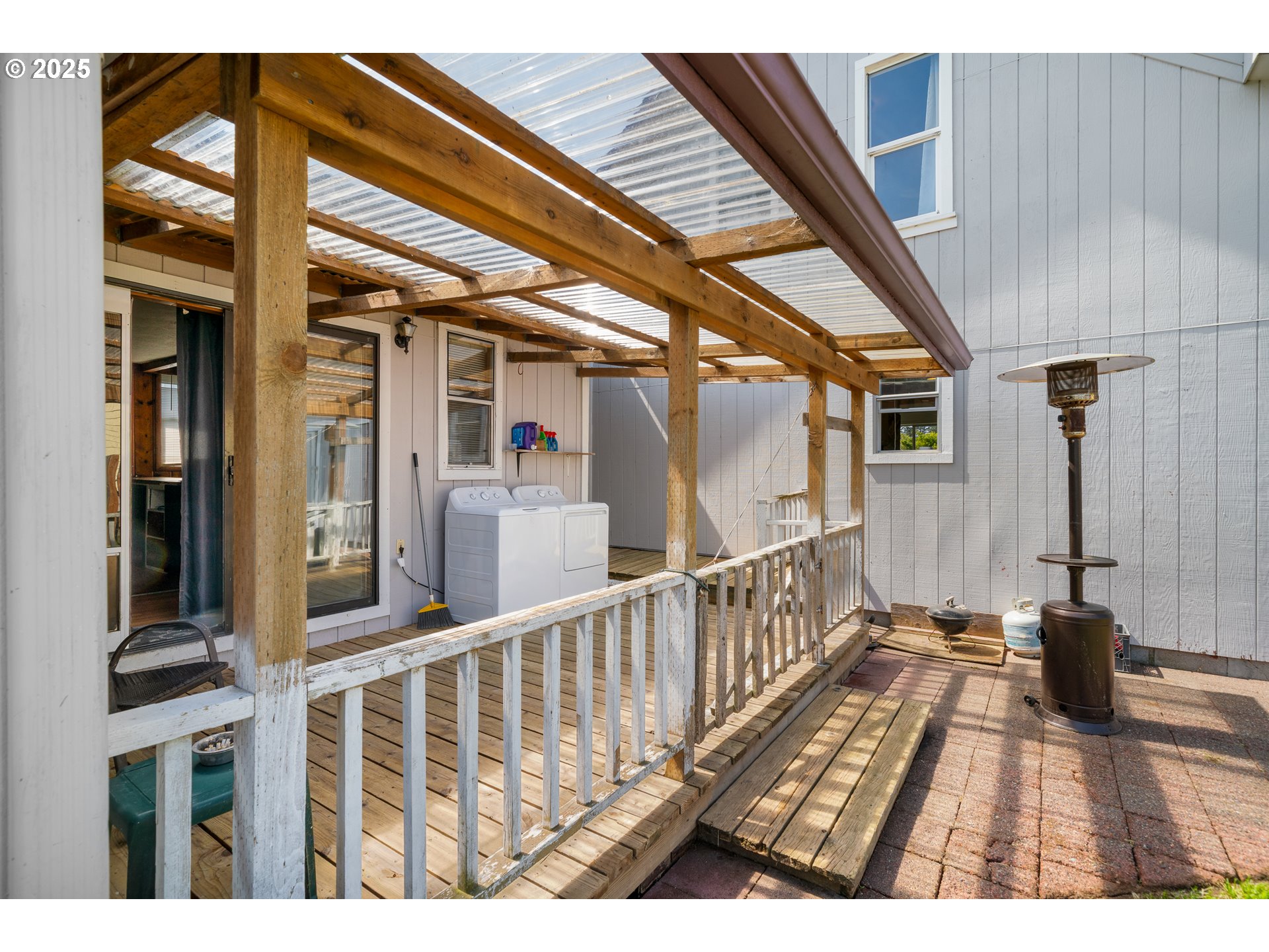 130/140 SW ALDER CT