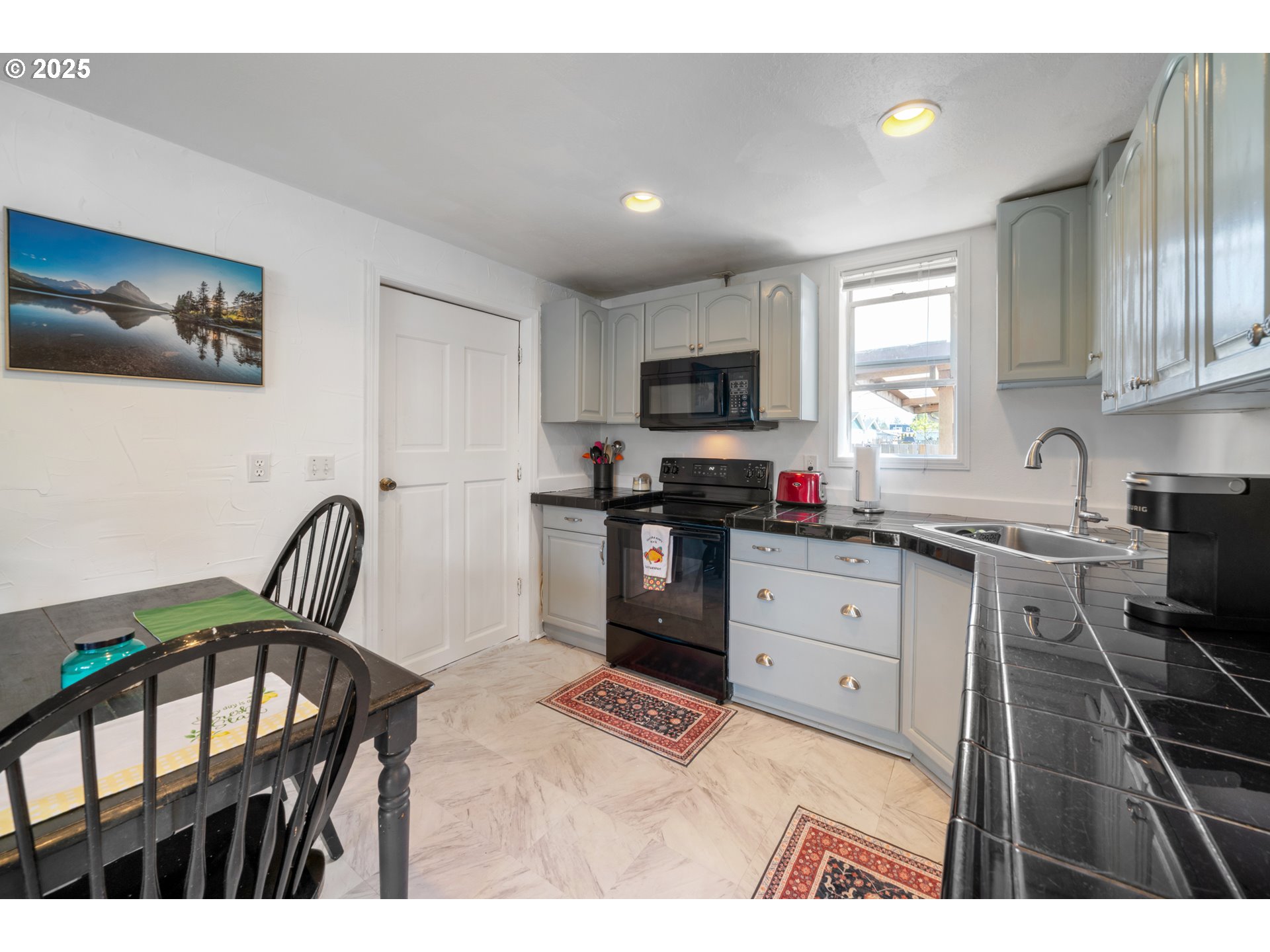 130/140 SW ALDER CT