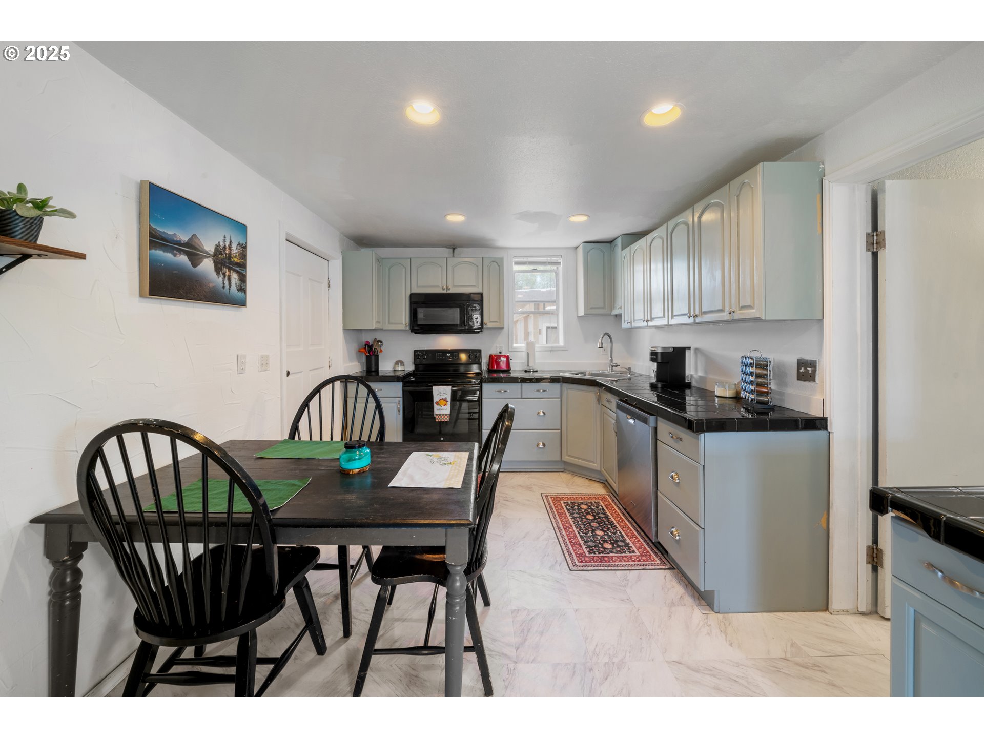 130/140 SW ALDER CT