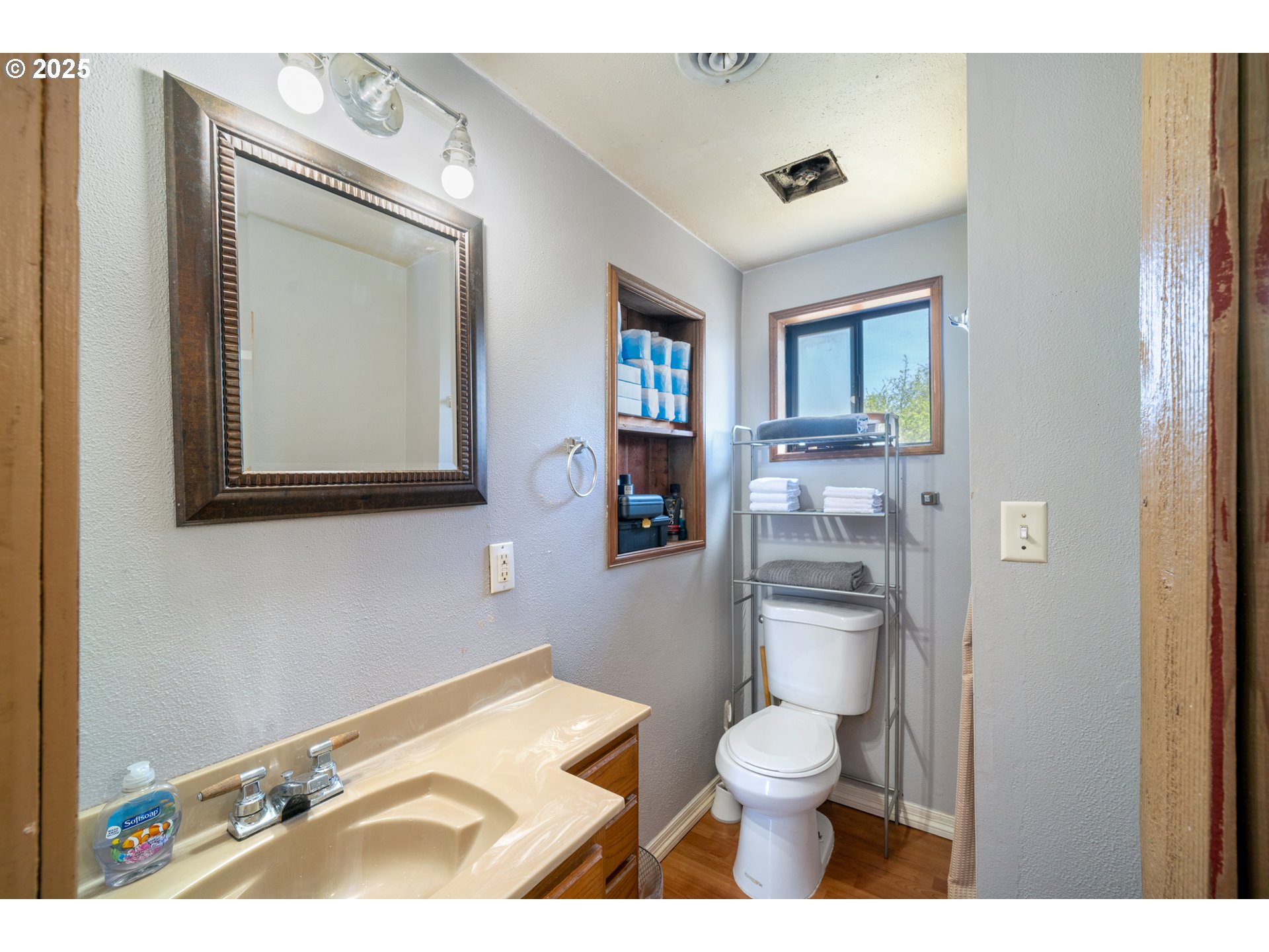 130/140 SW ALDER CT