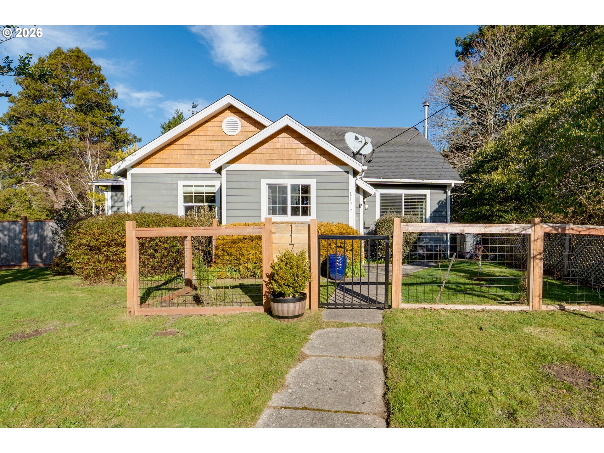 1175 PACIFIC DR